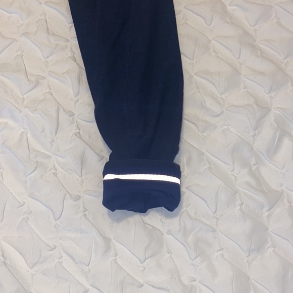 Lululemon size 4 leggings - Picture 5 of 5